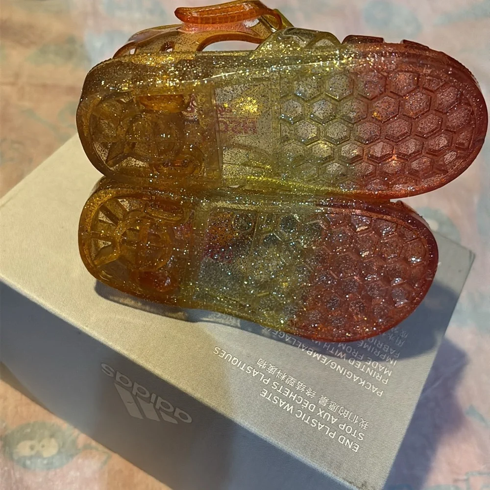 Sandals - Picture 7 of 7